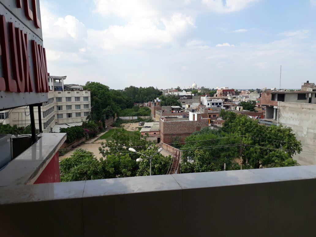 Hotel Delux Inn Agra  Kültér fotó