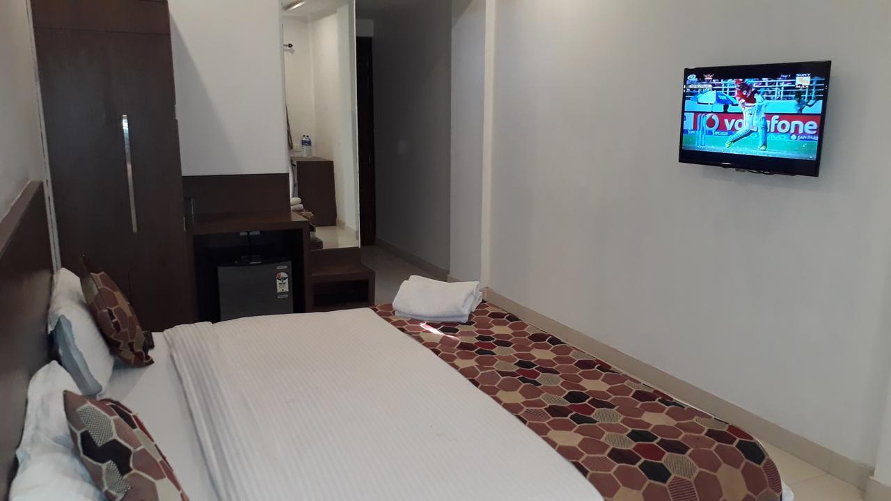 Hotel Delux Inn Agra  Kültér fotó